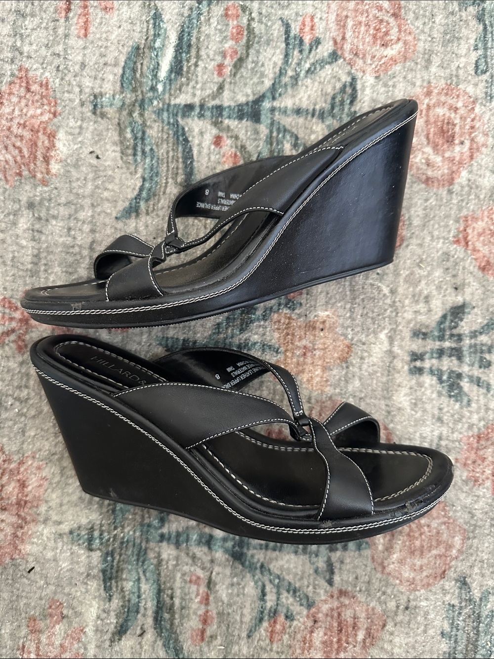 Hillard & Hanson Black Wedge Sandals with Contrast Stitching
